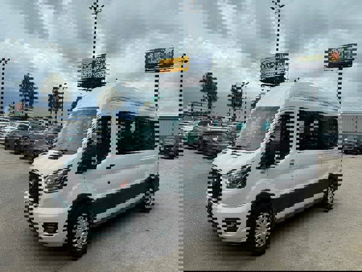 Used 2023 Ford Transit 350 XLT image 7