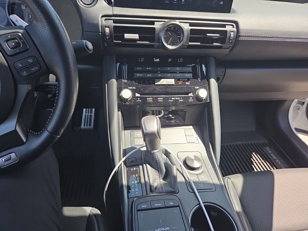 Used 2024 Lexus IS 500 RWD image 18