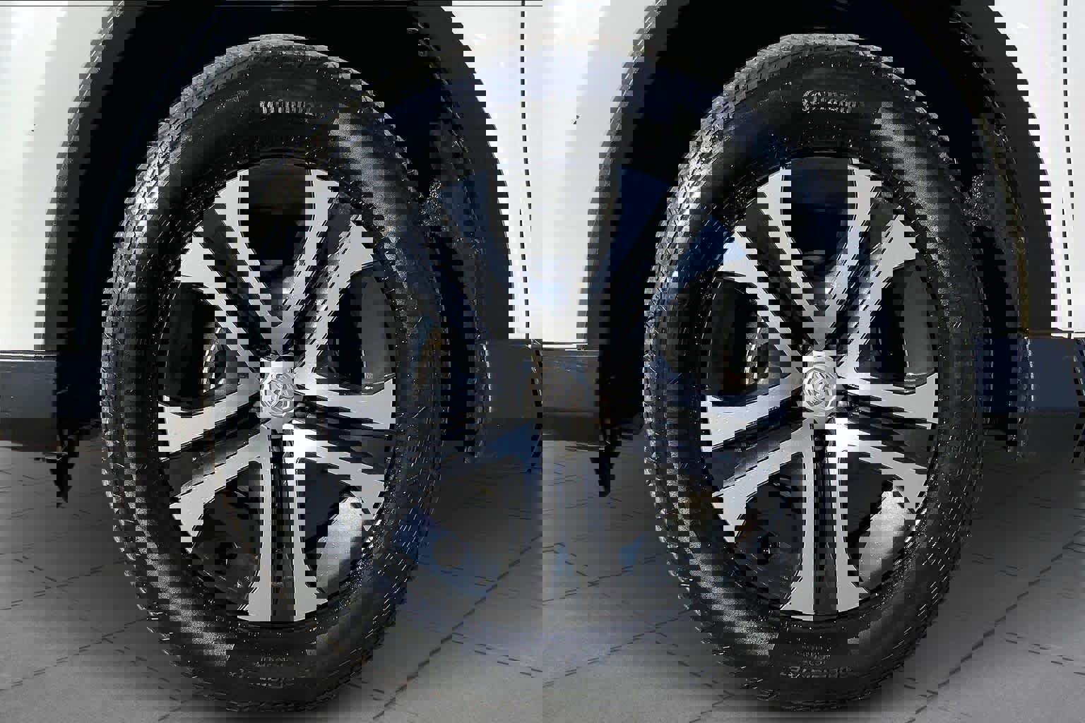 Used 2016 Toyota RAV4 LE image 11