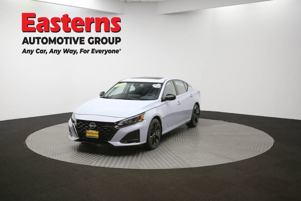 Used 2023 Nissan Altima 2.5 SR w/ SR Premium Package image 54