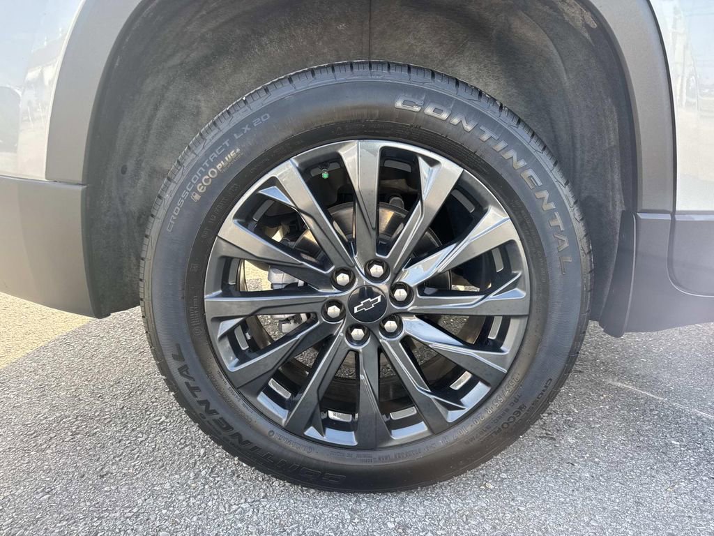 Certified 2023 Chevrolet Traverse RS image 4