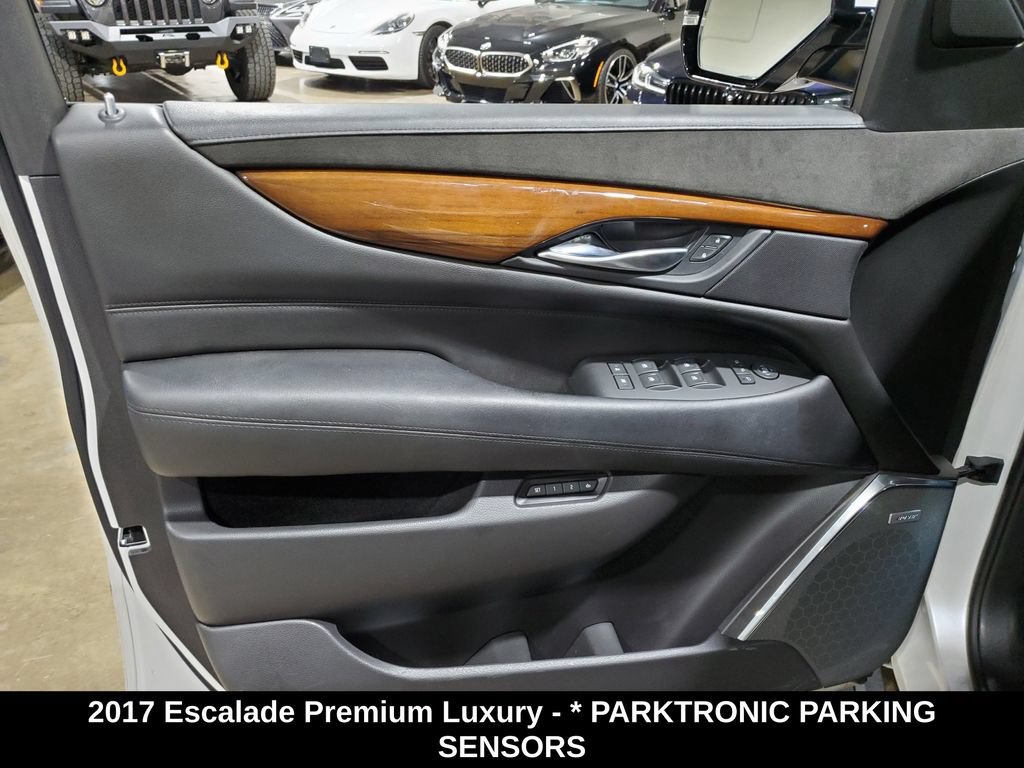 Used 2017 Cadillac Escalade Premium Luxury AWD/4WD image 8