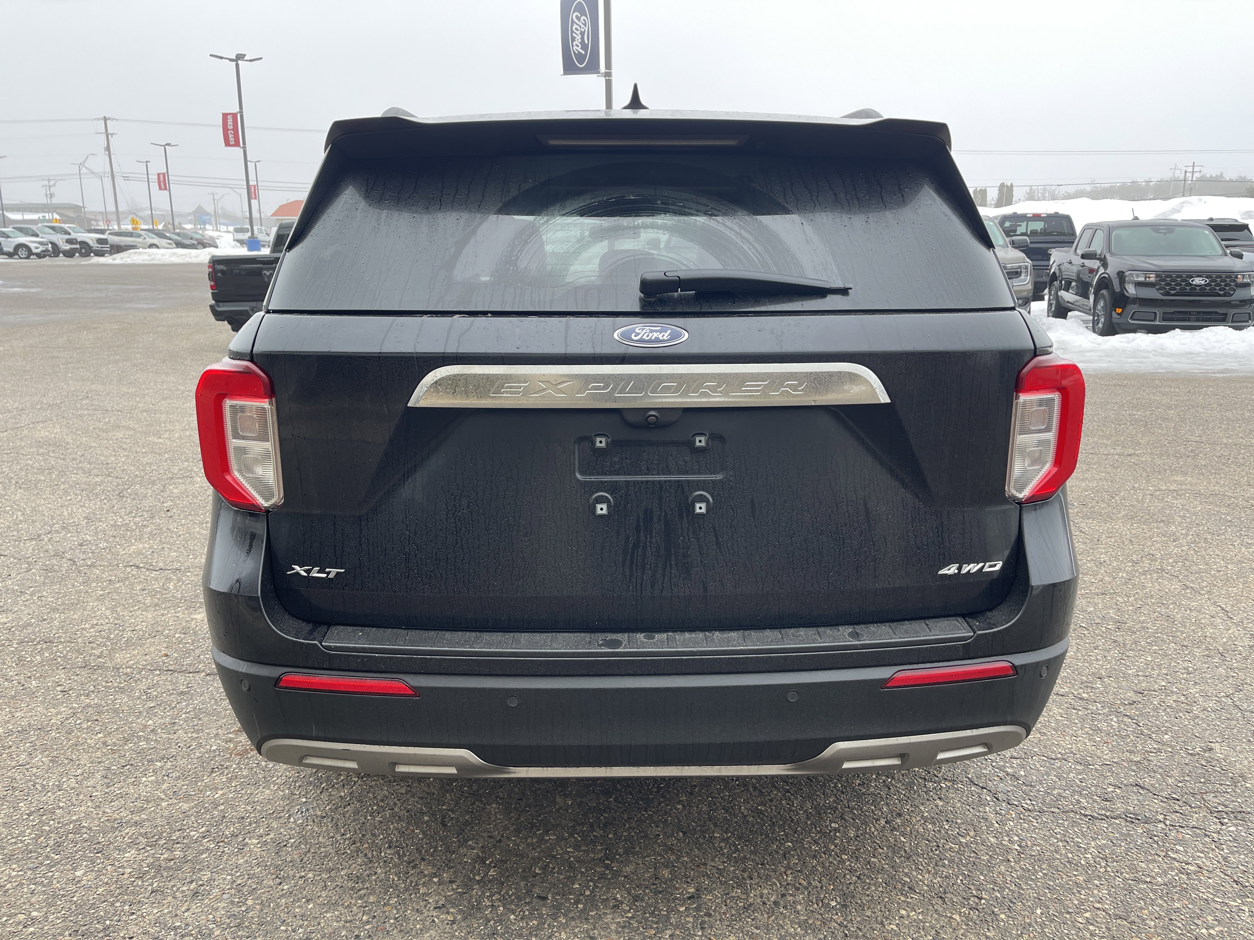 Used 2022 Ford Explorer XLT image 5