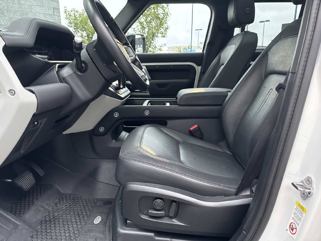 Used 2022 Land Rover Defender 110 X-Dynamic SE AWD/4WD image 19