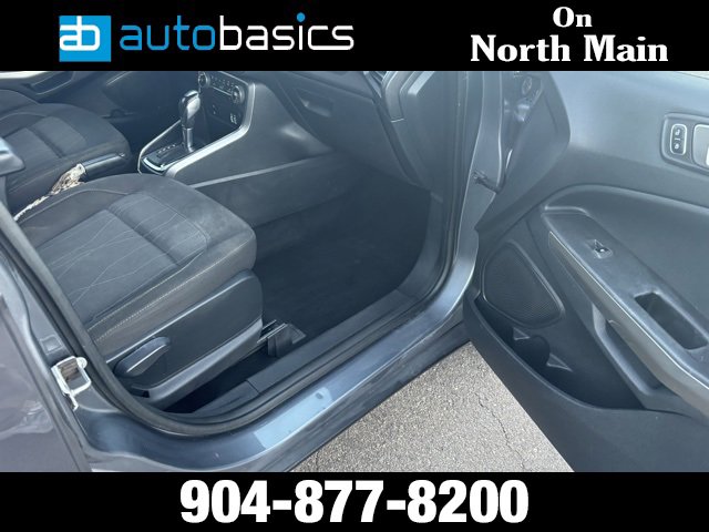 Used 2018 Ford EcoSport SE w/ SE Convenience Package image 10
