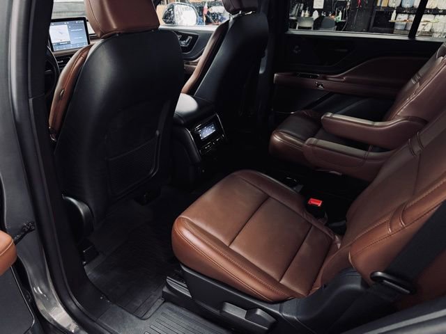 Used 2022 Lincoln Aviator Reserve w/ Elements Package Plus image 22