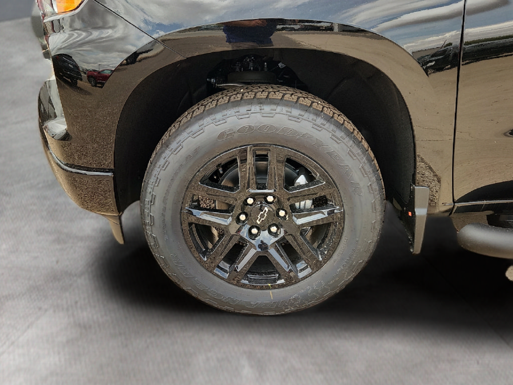 New 2026 Chevrolet Silverado 1500 Custom w/ Turbomax Blackout Package RWD image 9
