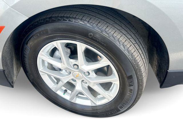 Used 2024 Chevrolet Equinox LT FWD image 18