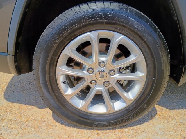 Used 2015 Jeep Grand Cherokee Laredo w/ Quick Order Package 23E RWD image 18