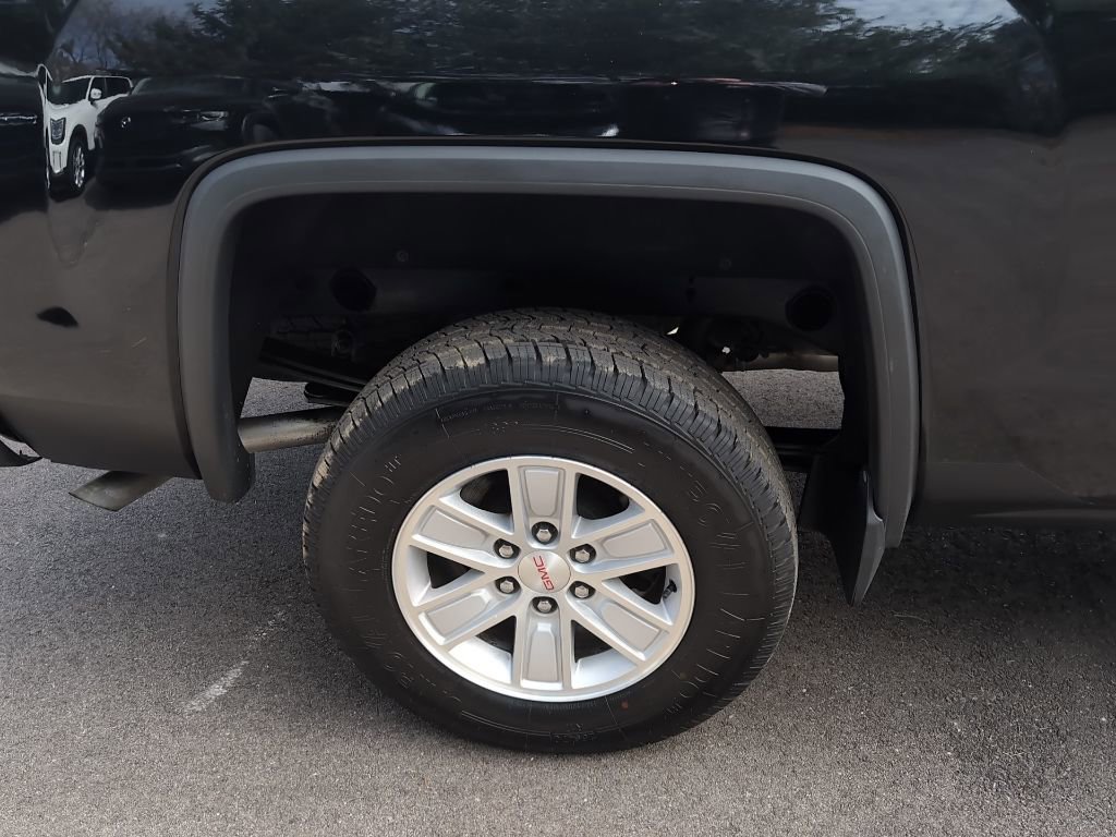 Used 2017 GMC Sierra 1500 SLE w/ SLE Value Package image 4