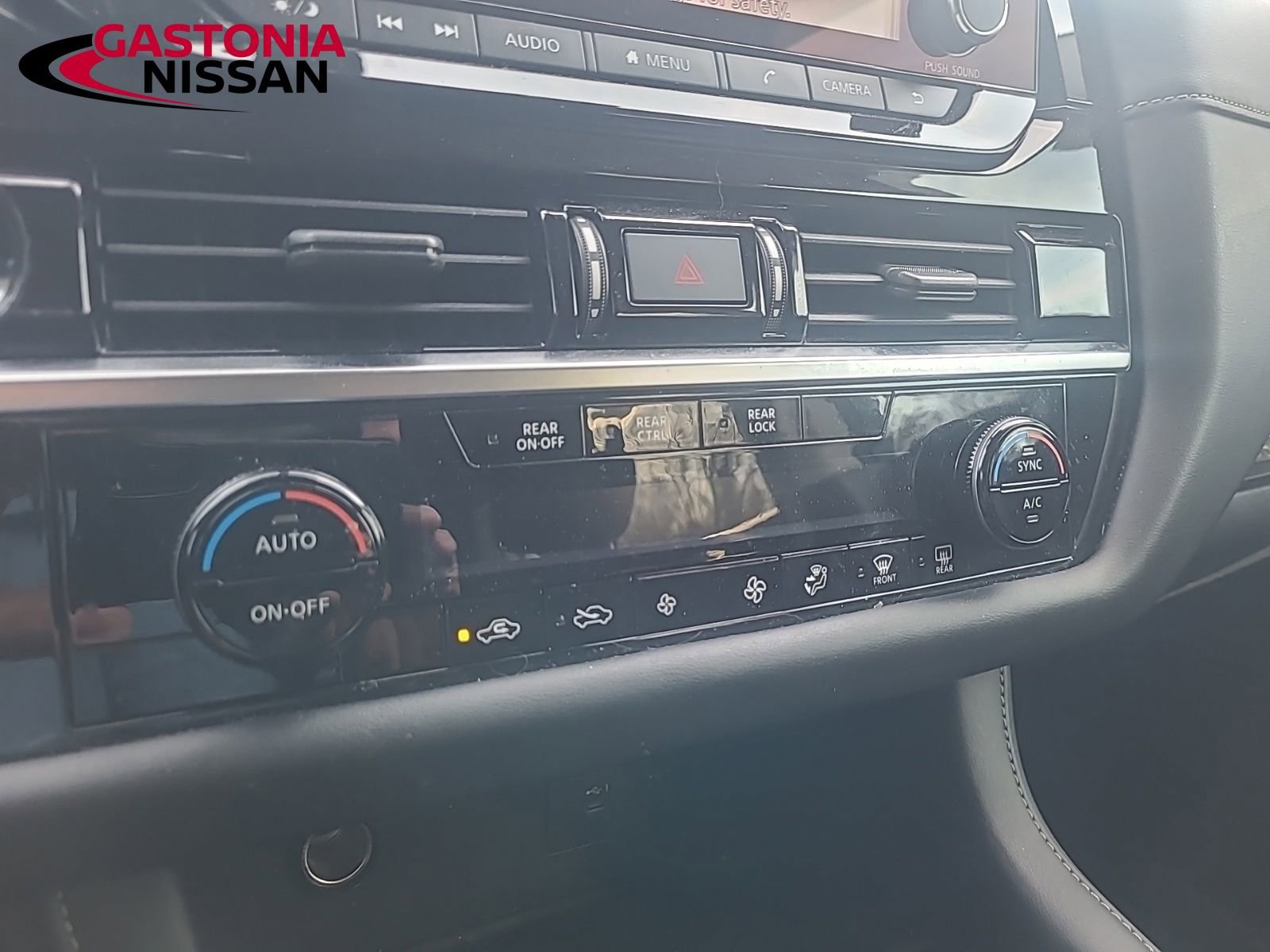 Used 2022 Nissan Pathfinder S image 36