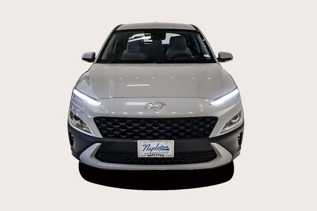 Used 2022 Hyundai Kona SE image 3