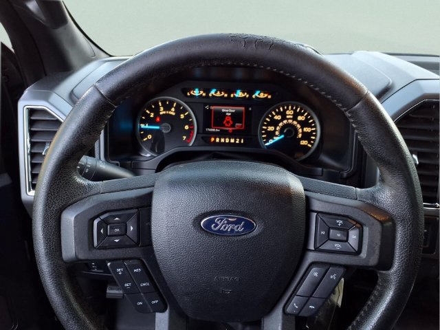 Used 2015 Ford F150 XLT w/ Equipment Group 302A Luxury AWD/4WD image 9