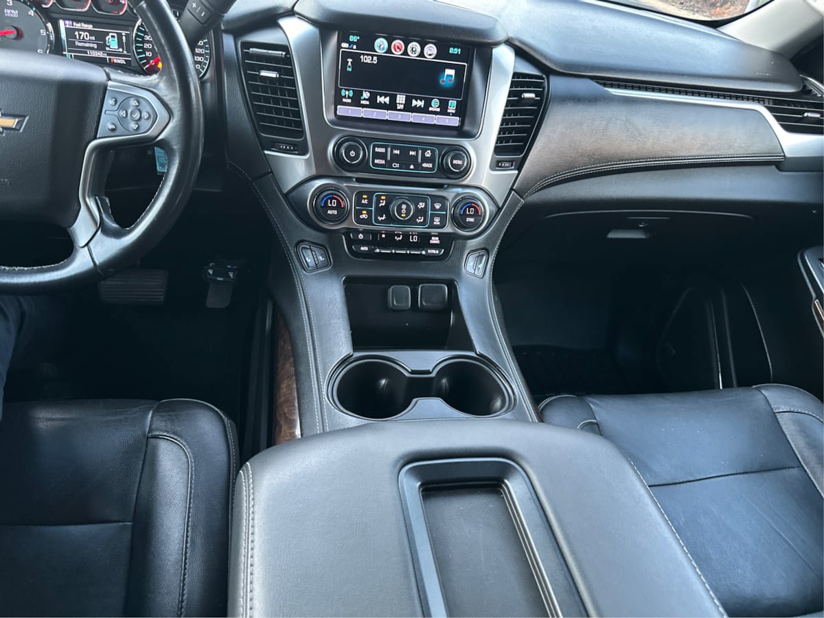 Used 2019 Chevrolet Suburban LT AWD/4WD image 19