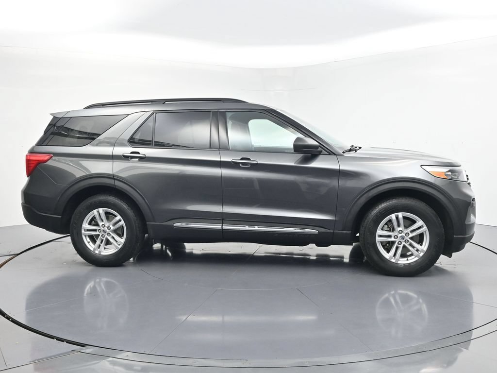 Used 2020 Ford Explorer XLT w/ Comfort Package AWD/4WD image 6