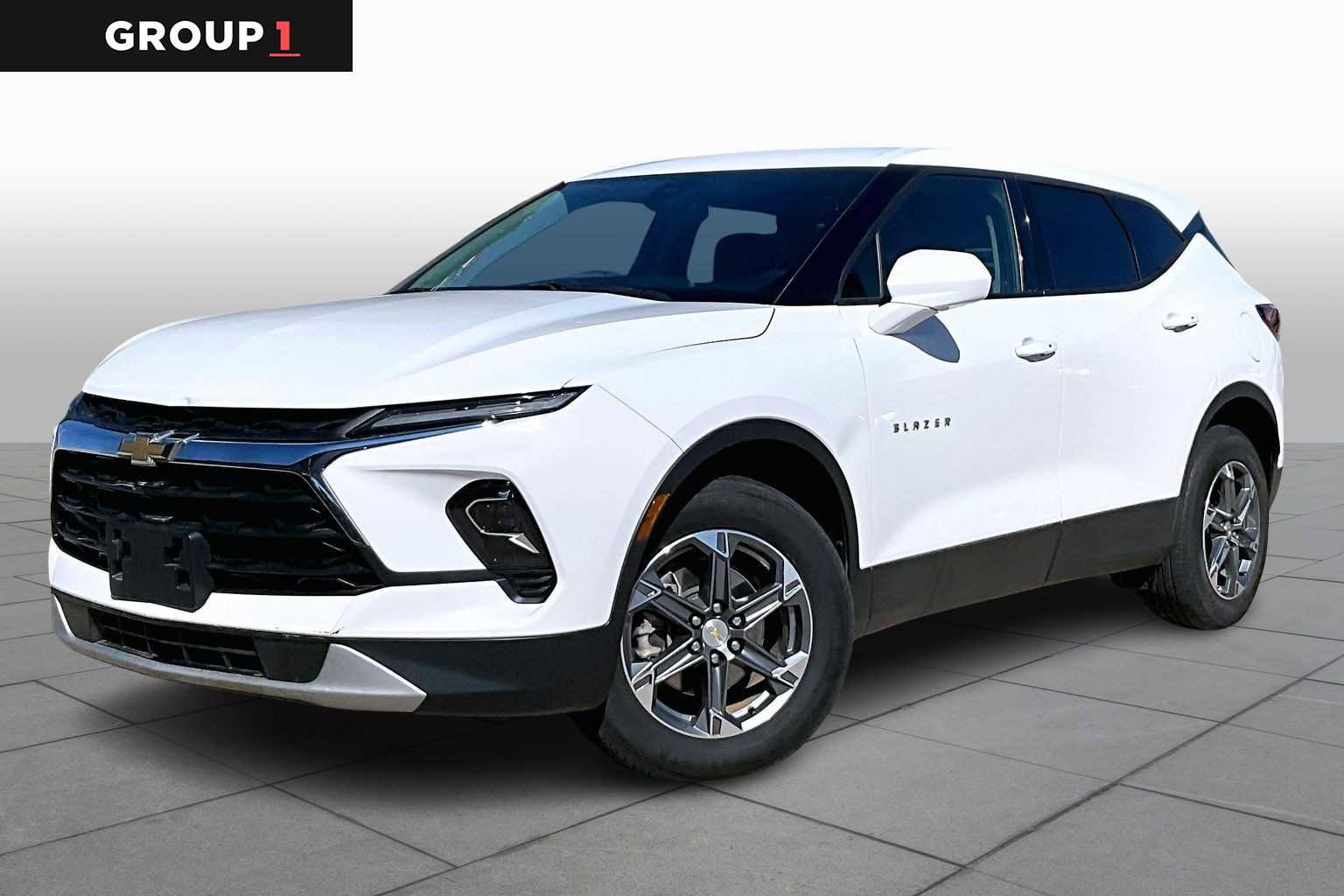 Used 2023 Chevrolet Blazer LT image 1