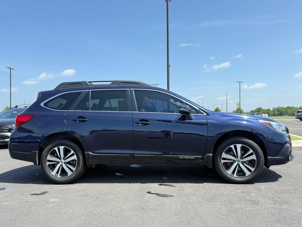 Used 2018 Subaru Outback 2.5i Limited AWD/4WD image 4