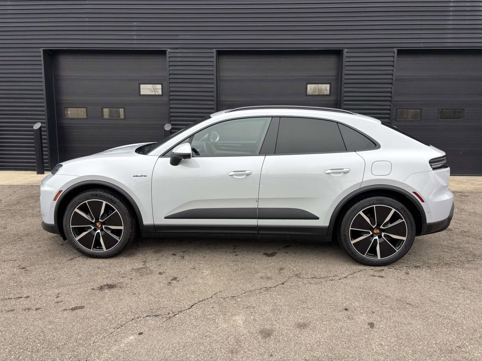 New 2026 Porsche Macan Electric RWD image 7