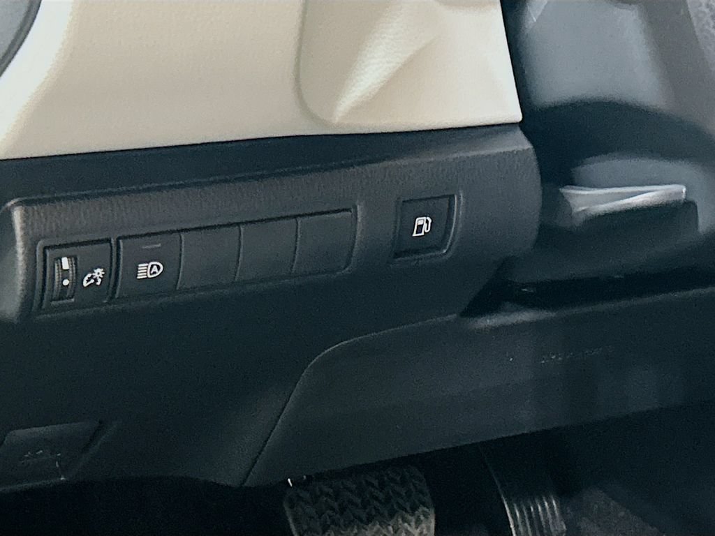 New 2026 Toyota Corolla LE FWD image 11