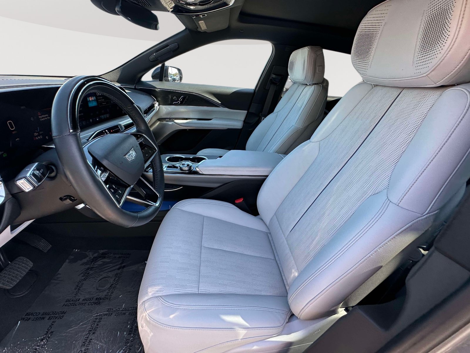 Certified 2024 Cadillac Lyriq Sport w/ LPO, Floor Liner Package AWD/4WD image 23