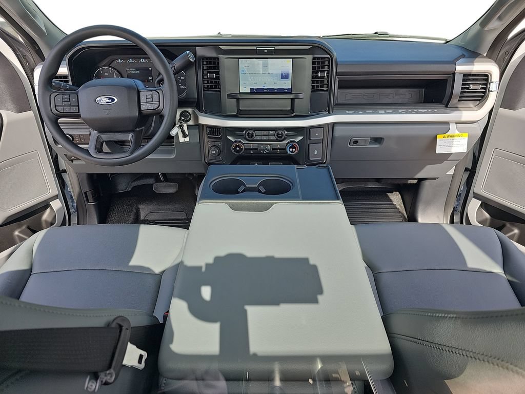 New 2026 Ford F550 4x4 Regular Cab Super Duty image 9