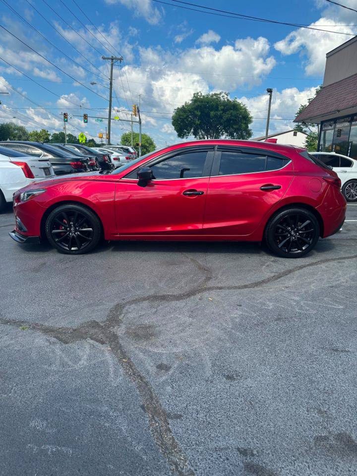 Used 2015 MAZDA MAZDA3 s Grand Touring w/ Technology Package FWD image 2