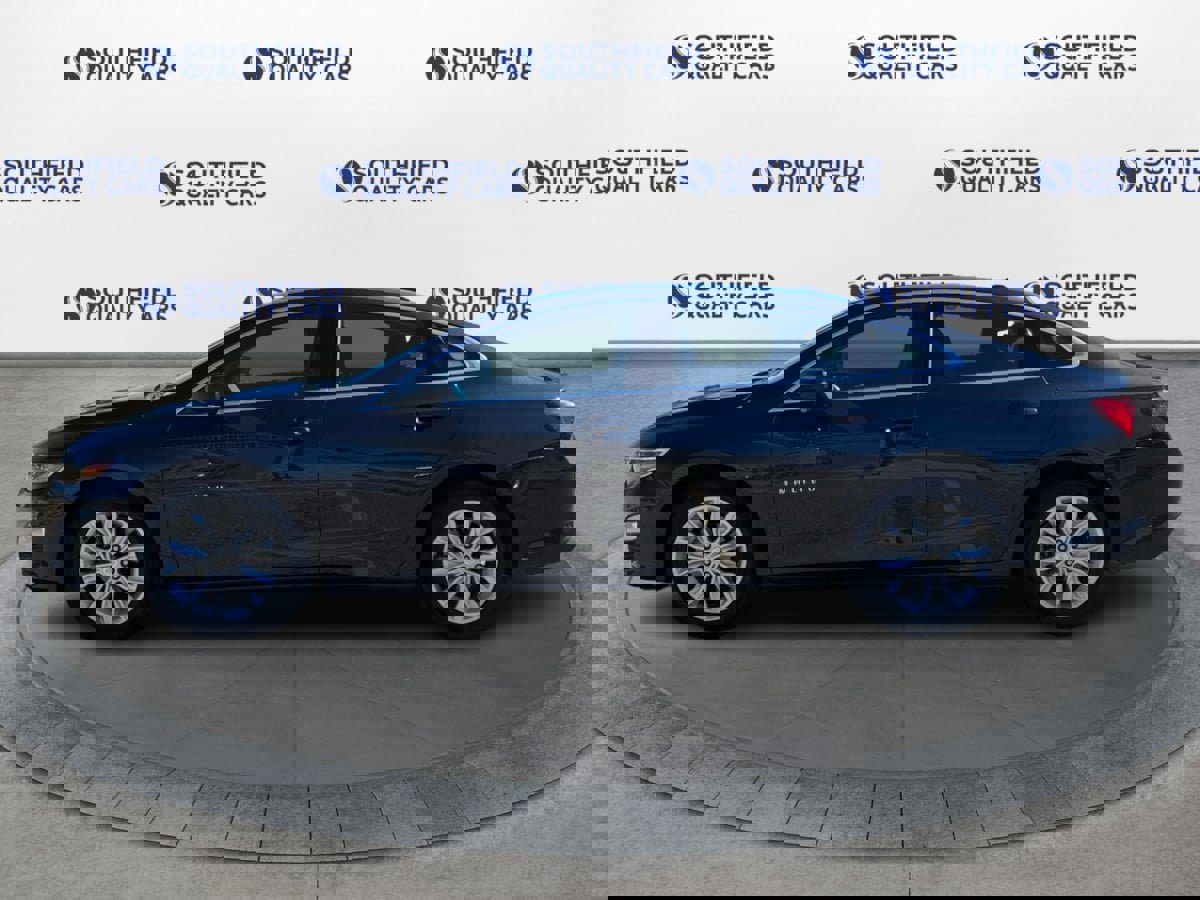Used 2023 Chevrolet Malibu LT image 3