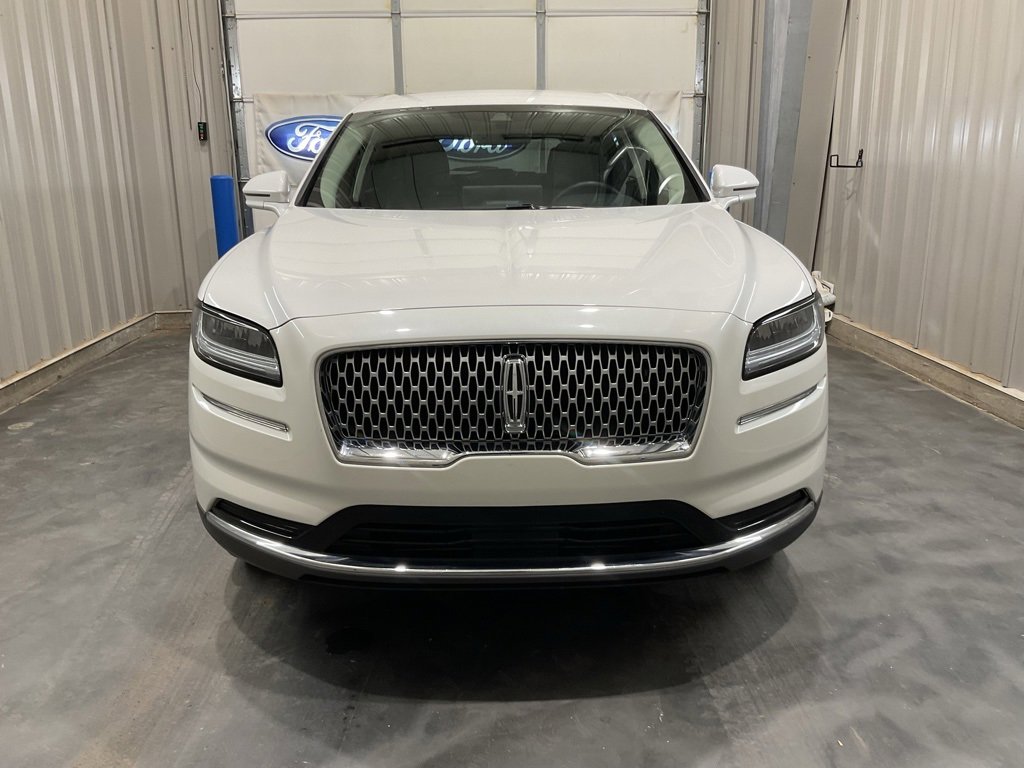Used 2022 Lincoln Nautilus Standard image 2