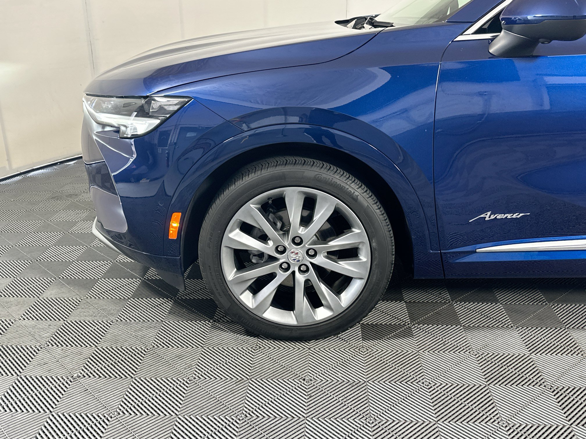 Used 2023 Buick Envision Avenir FWD image 11