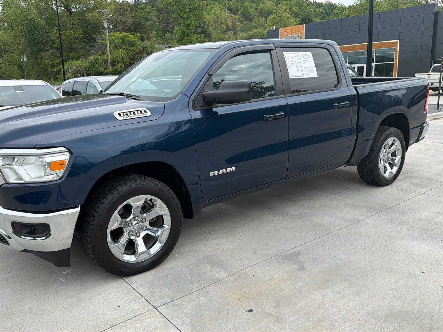 Used 2022 RAM 1500 Big Horn AWD/4WD image 7
