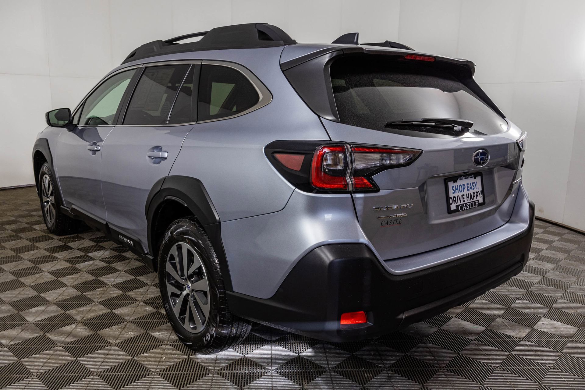 Used 2025 Subaru Outback Premium image 16