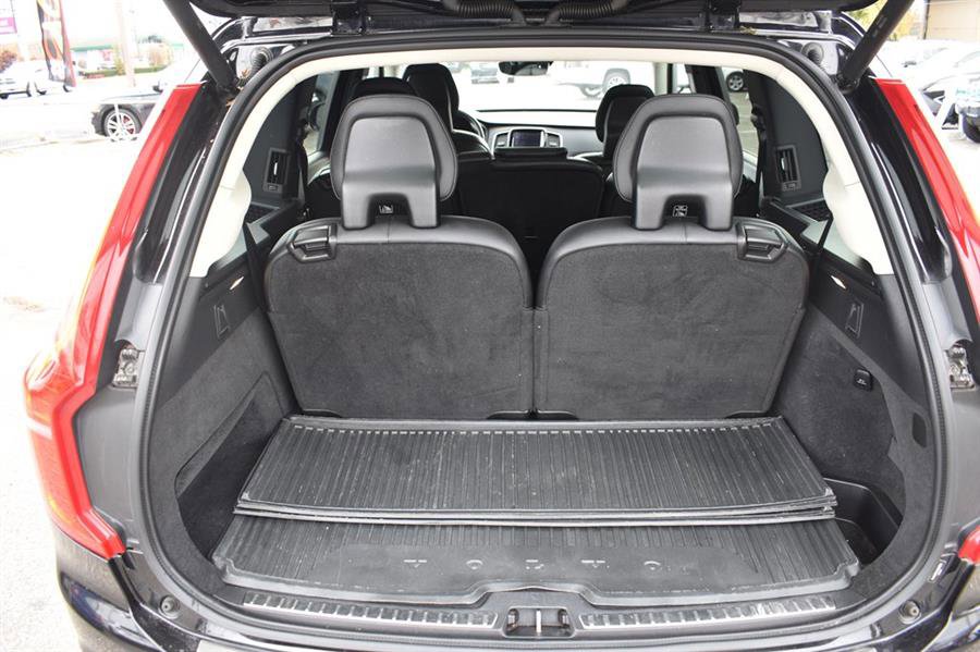 Used 2016 Volvo XC90 T6 Momentum w/ Momentum Plus Package image 23