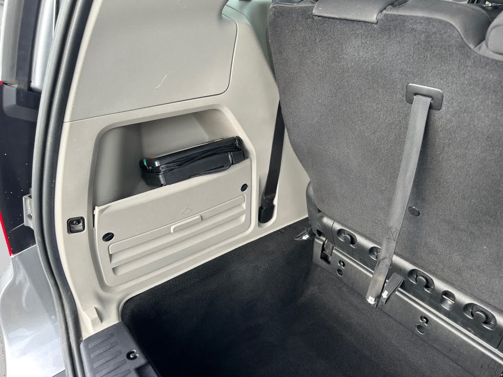 Used 2019 Dodge Grand Caravan SE FWD image 24