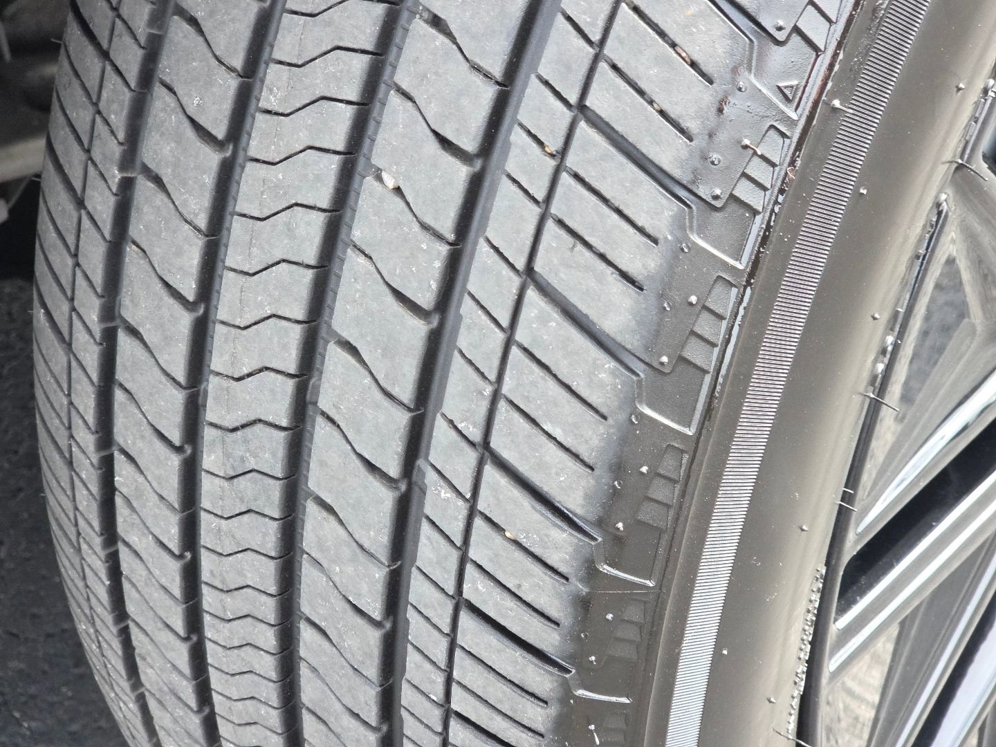 Used 2025 Ford Mustang Mach-E Premium w/ Sport Appearance Package image 12