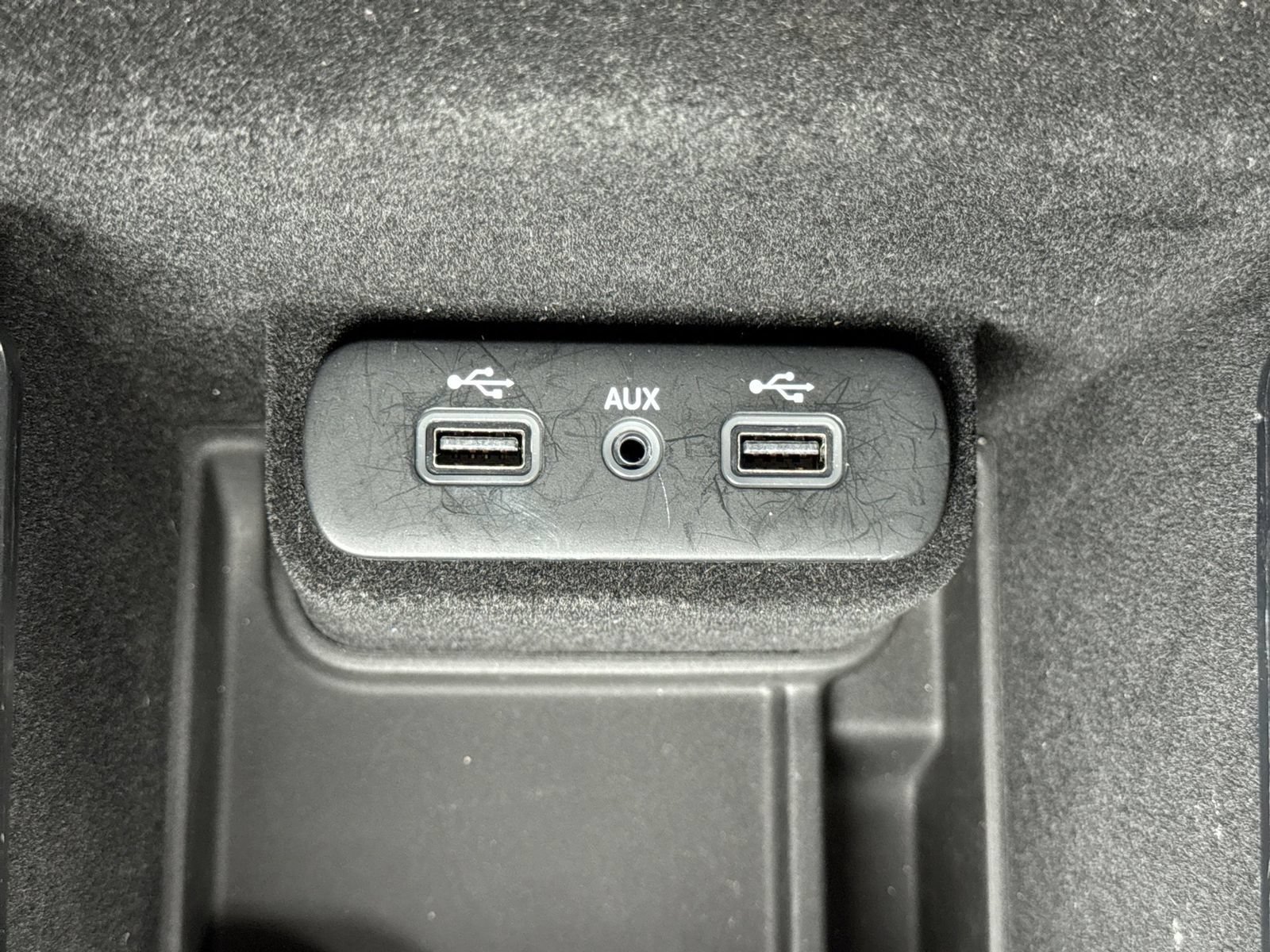 Used 2018 Dodge Charger GT AWD/4WD image 38