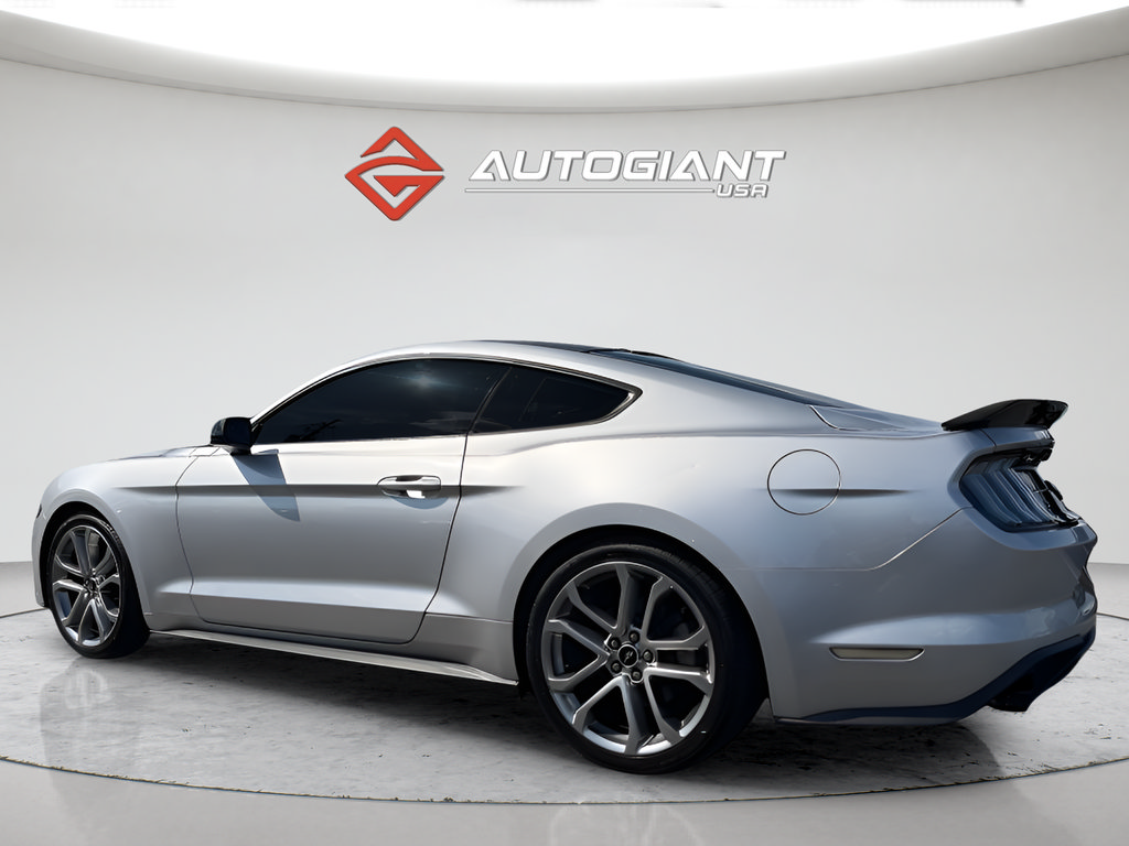 Used 2019 Ford Mustang Coupe RWD image 4