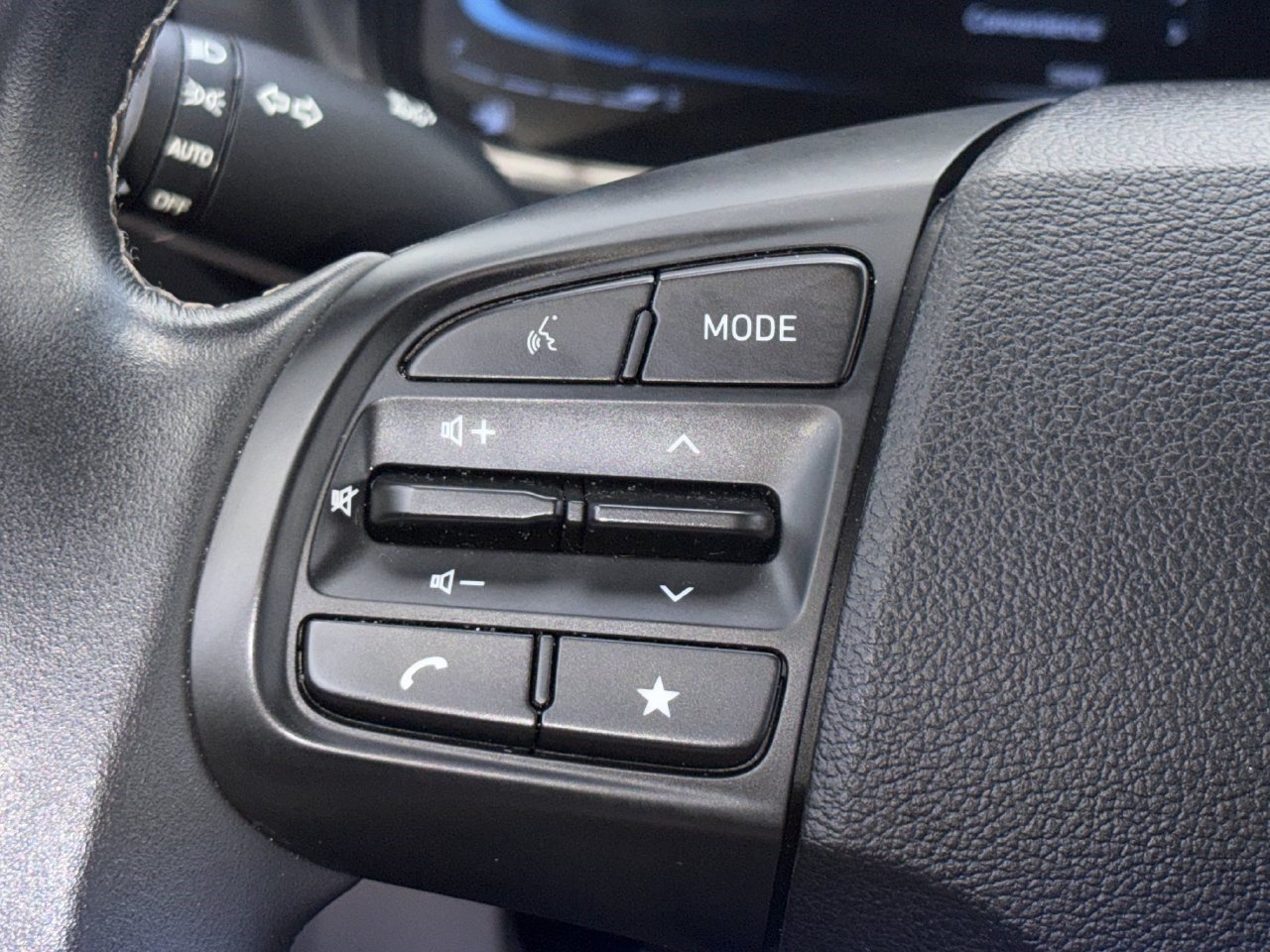 Used 2026 Hyundai Venue SEL FWD image 15