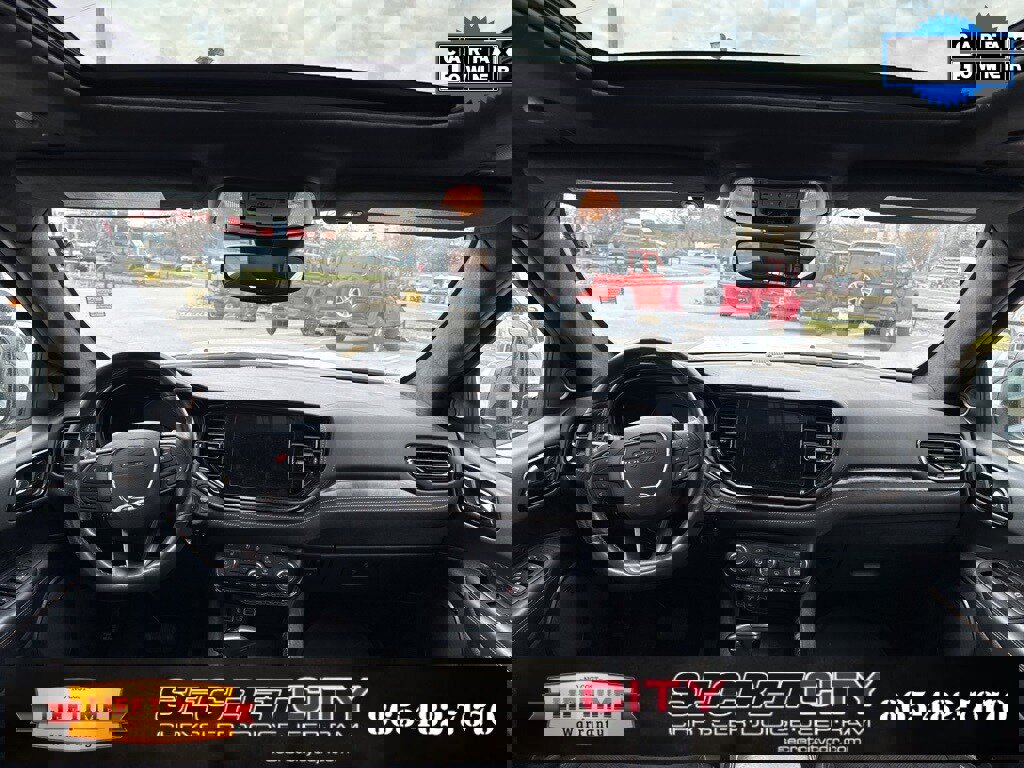 Used 2023 Dodge Durango R/T w/ Hemi Orange Plus Package image 26