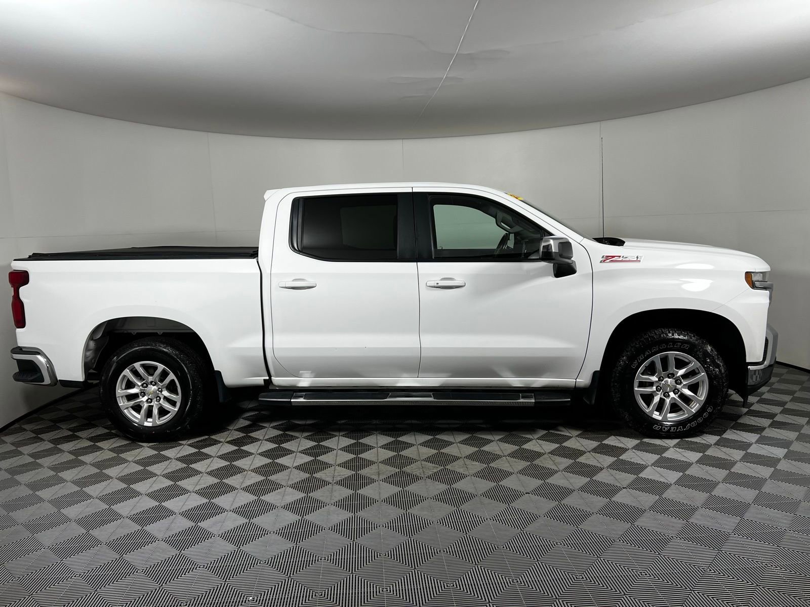 Used 2020 Chevrolet Silverado 1500 LT w/ All-Star Edition image 4