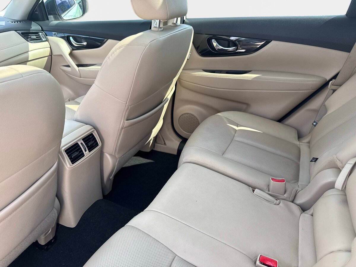 Used 2020 Nissan Rogue SL w/ Premium Package FWD image 13