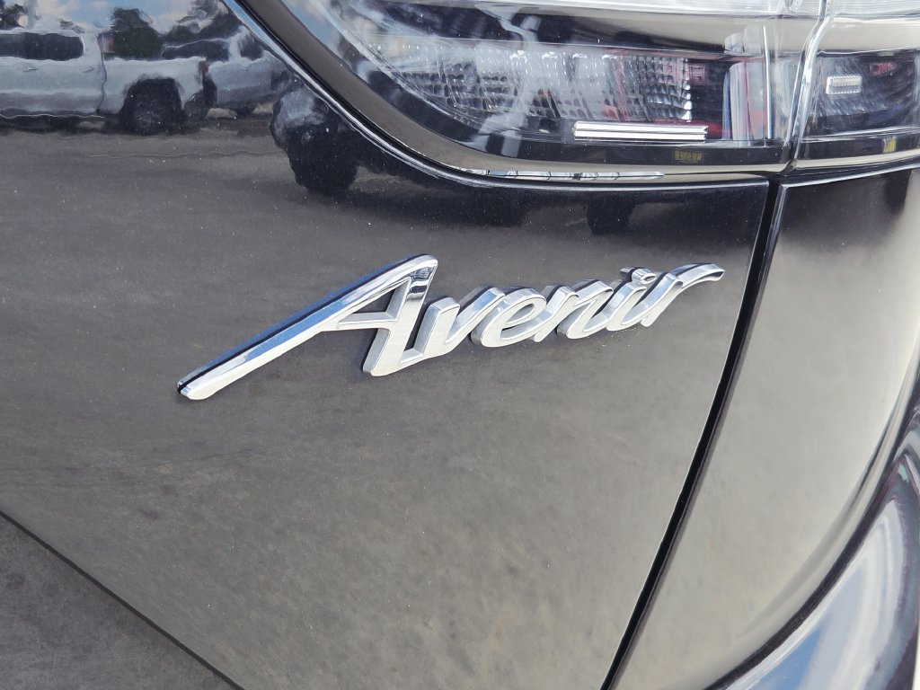 Used 2023 Buick Envision Avenir FWD image 9