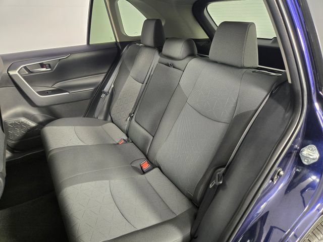 Used 2025 Toyota RAV4 XLE AWD/4WD image 13