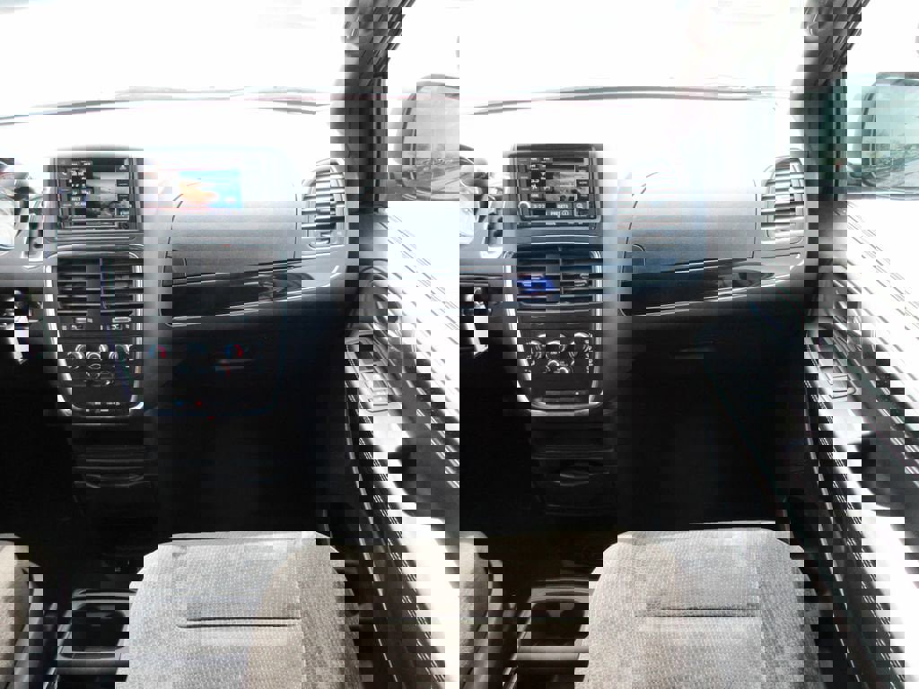 Used 2017 Dodge Grand Caravan SE image 16