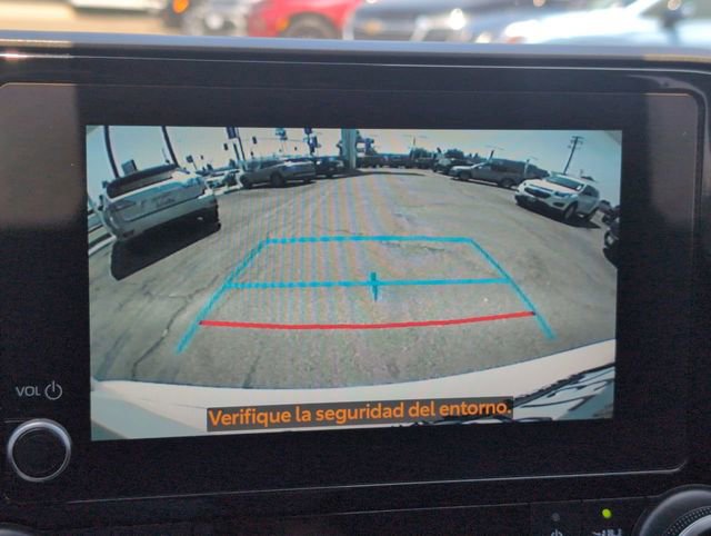 Used 2023 Toyota Highlander XLE image 14