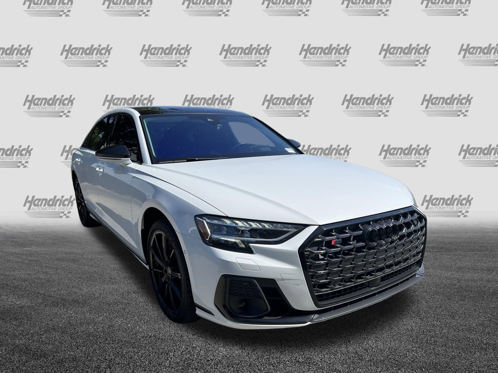 Used 2022 Audi S8 w/ S8 Comfort Plus Package AWD/4WD image 2