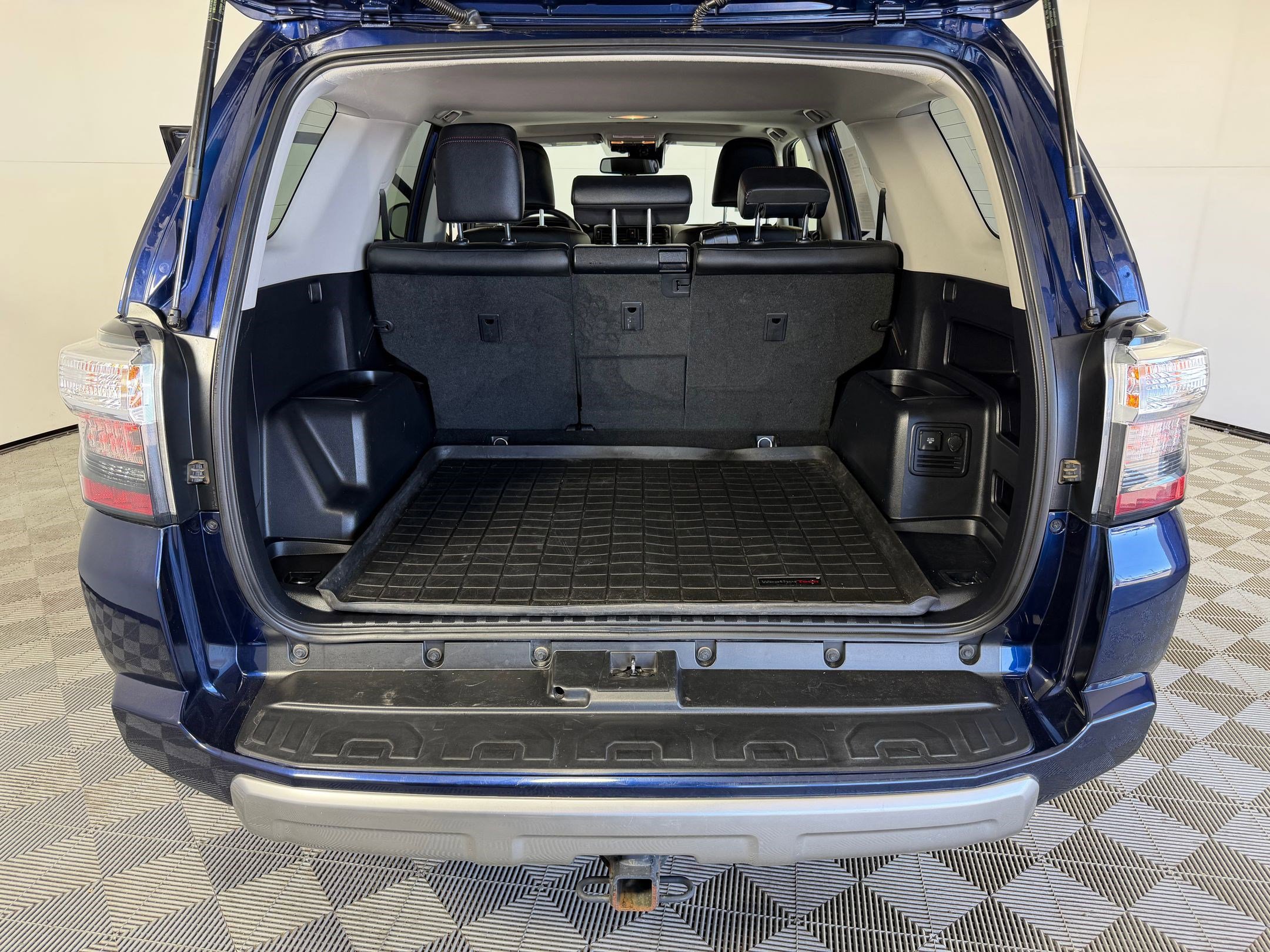 Used 2021 Toyota 4Runner TRD Off-Road Premium w/ Moonroof Package AWD/4WD image 31