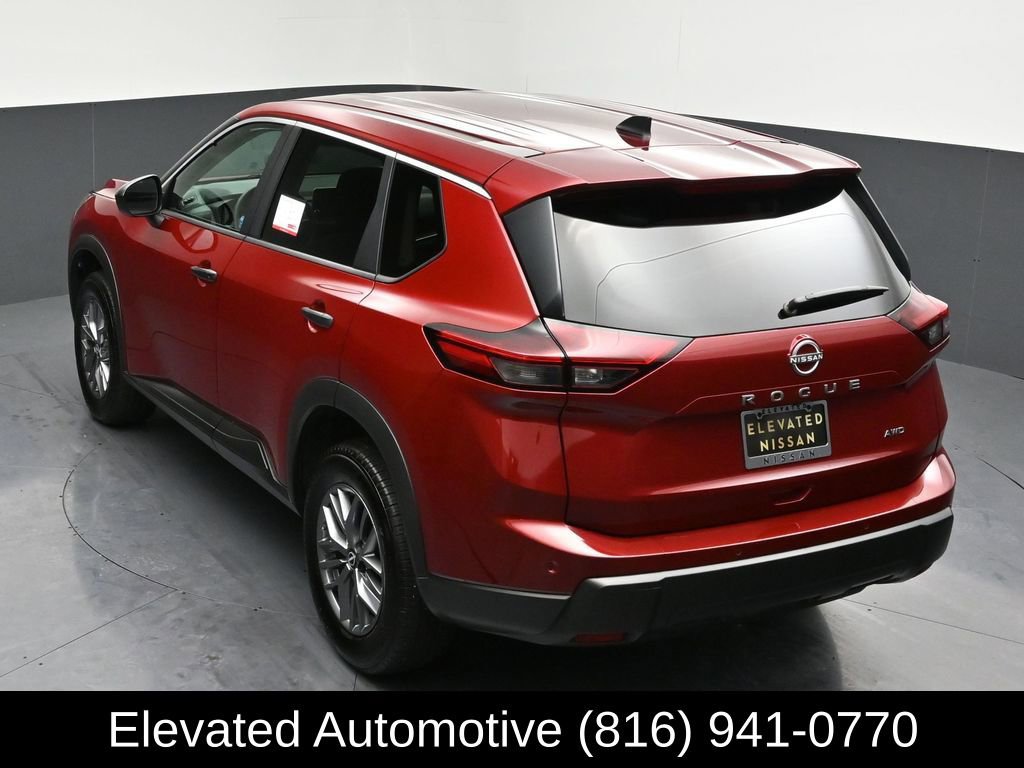 Used 2025 Nissan Rogue S image 24