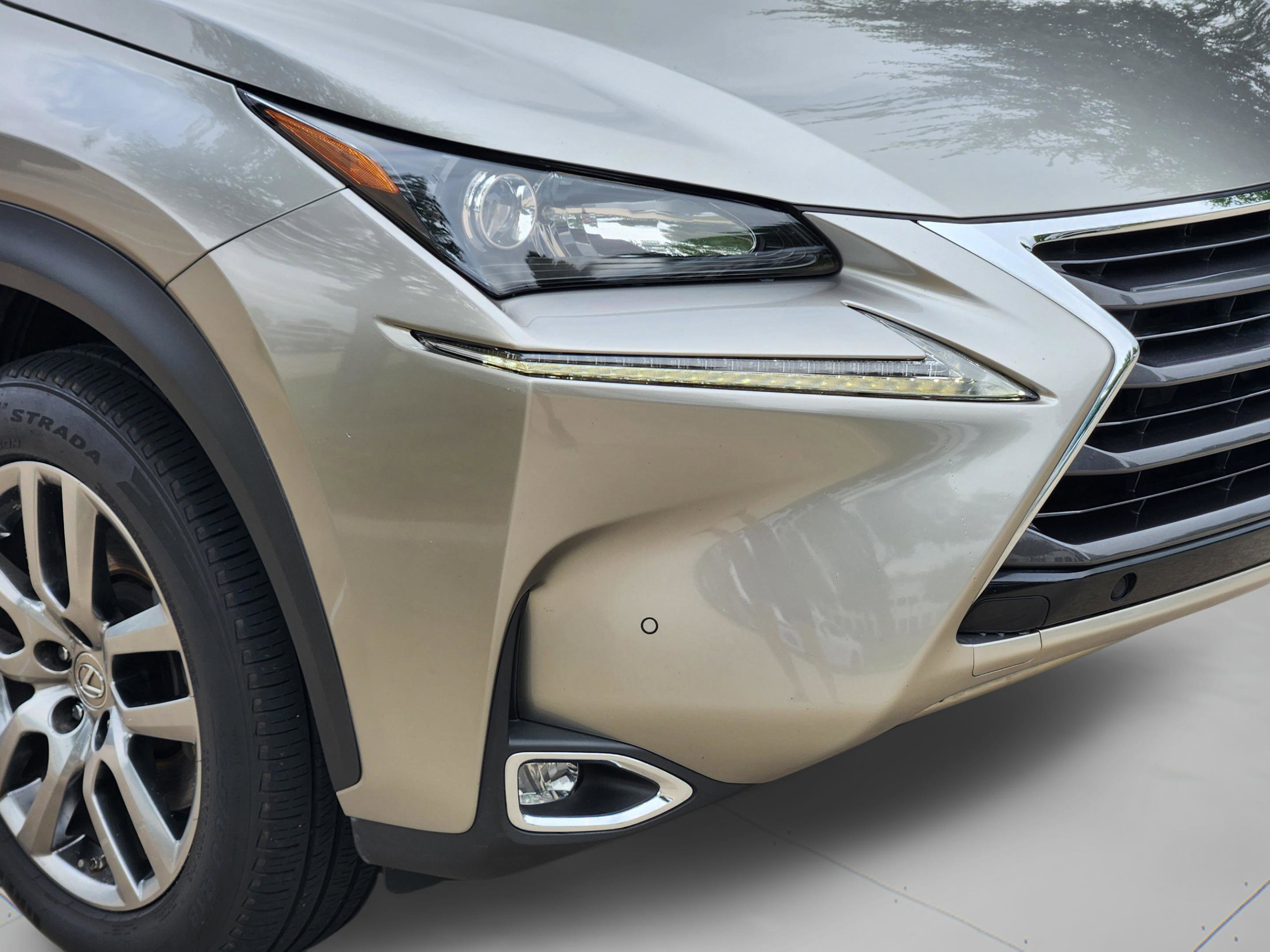 Used 2016 Lexus NX 200t FWD w/ Premium Package image 38