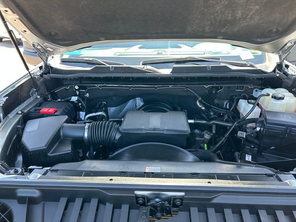 Used 2025 Chevrolet Silverado 2500 Custom w/ Custom Value Package AWD/4WD image 30