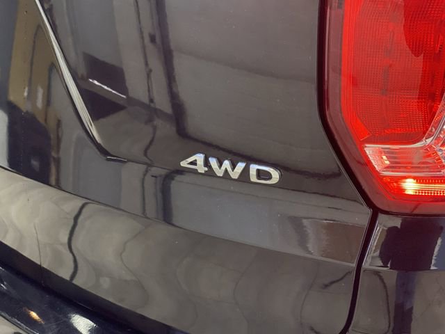 Used 2017 Ford Explorer XLT image 31